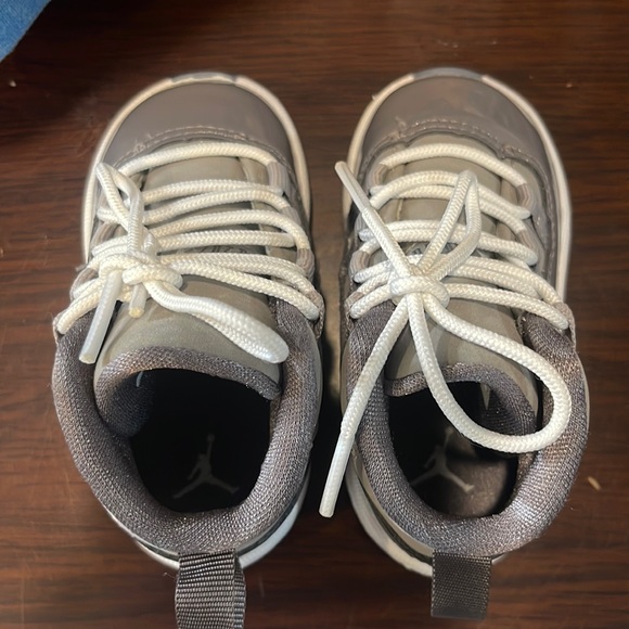 Jordan 11's - Picture 1 of 4